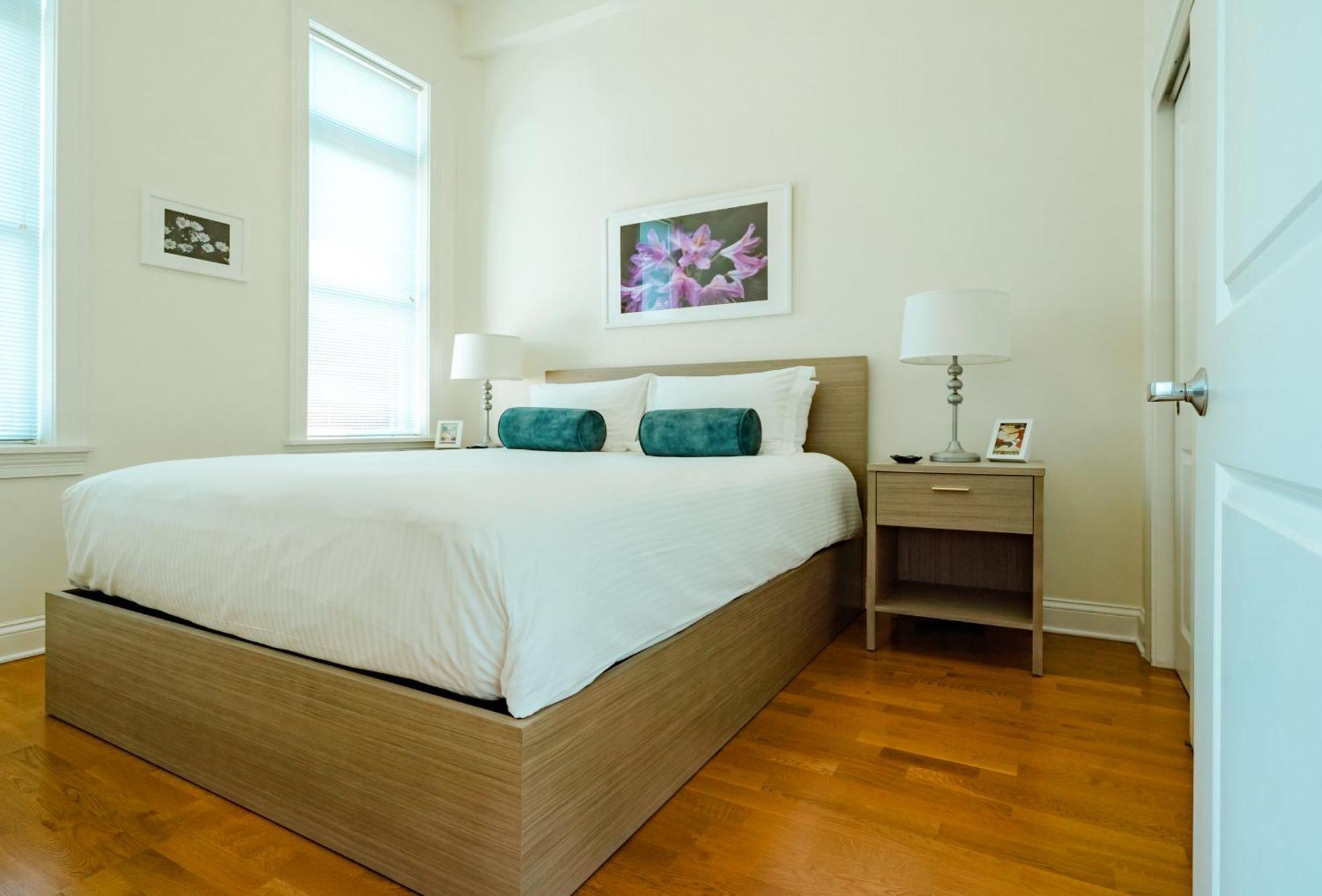 The Guesthouse Hotel Чикаго Экстерьер фото