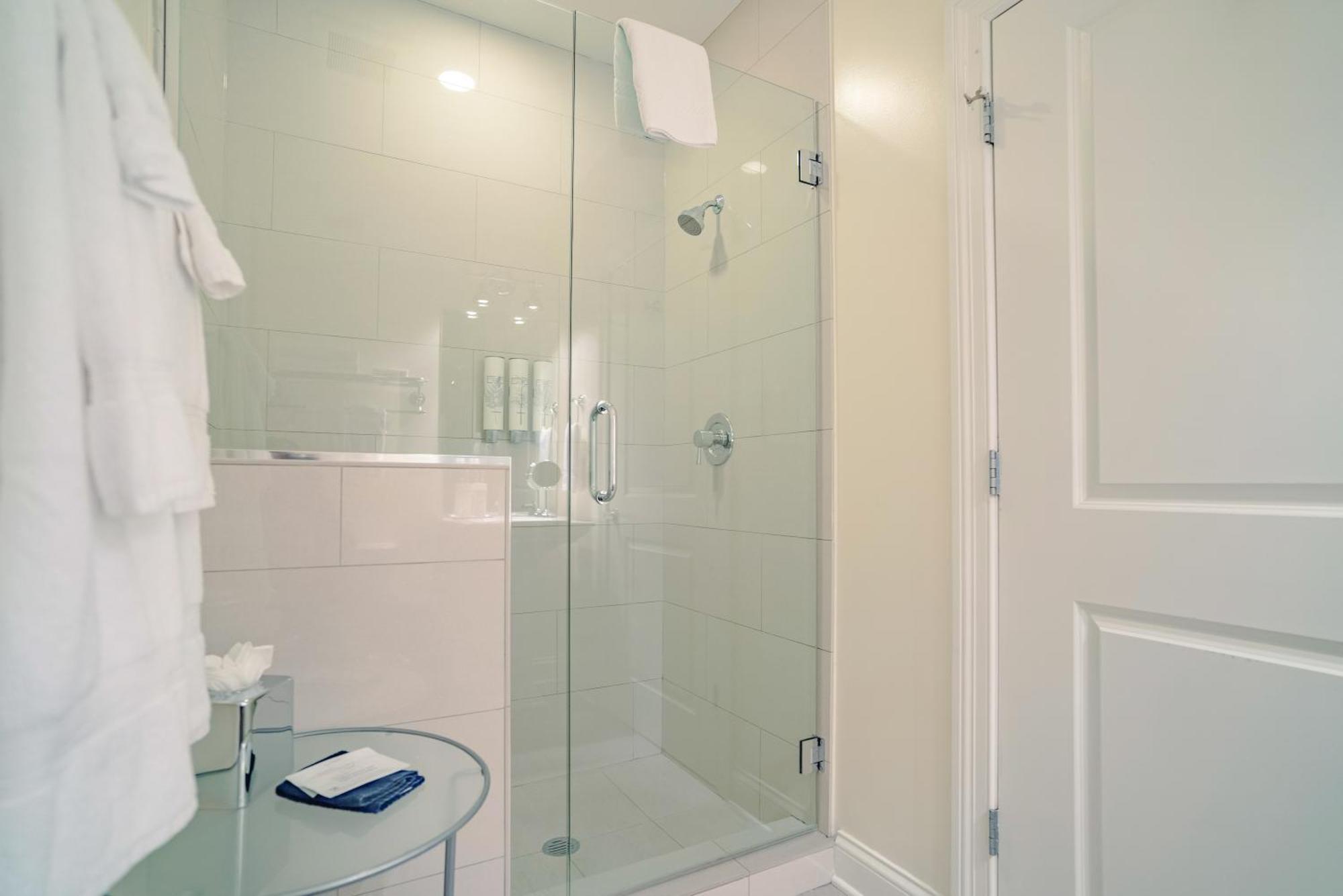 The Guesthouse Hotel Чикаго Экстерьер фото